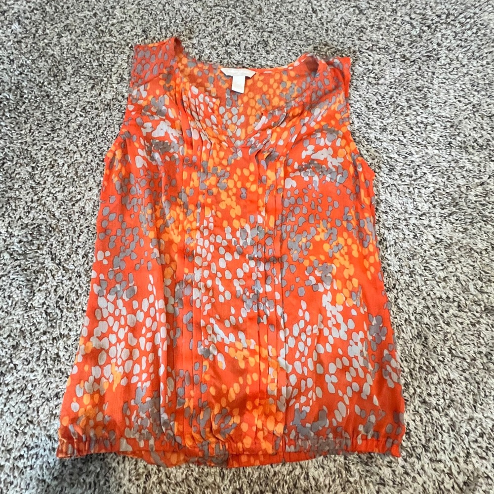 Banana Republic Women Medium Orange Abstract Pleated V-Neck Bubble Hem Blouse